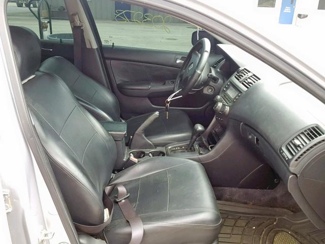 1HGCM56405A018042 - 2005 HONDA ACCORD LX SILVER photo 5