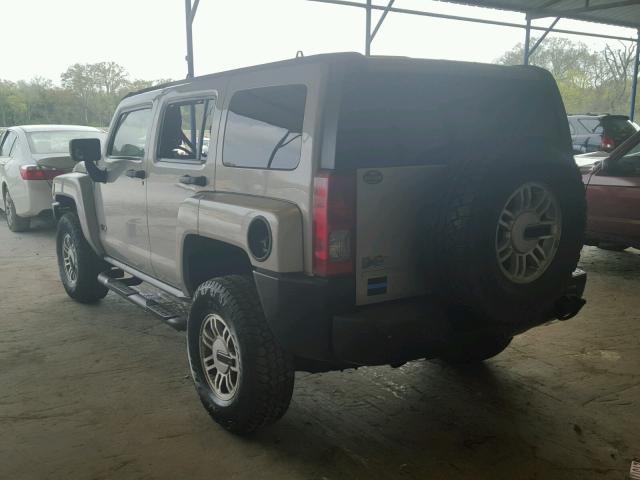 5GTDN136X68146966 - 2006 HUMMER H3 SILVER photo 3