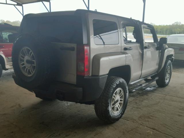 5GTDN136X68146966 - 2006 HUMMER H3 SILVER photo 4