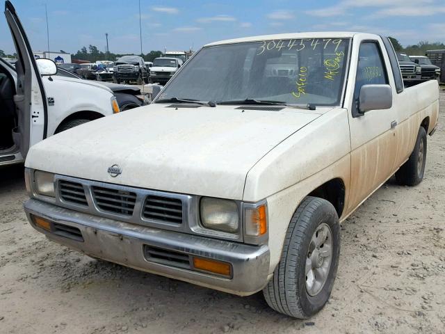 1N6SD16S2VC310715 - 1997 NISSAN TRUCK KING WHITE photo 2