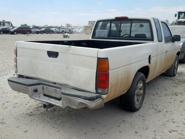 1N6SD16S2VC310715 - 1997 NISSAN TRUCK KING WHITE photo 4