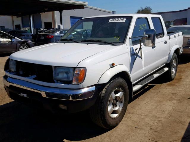 1N6ED27T4YC302436 - 2000 NISSAN FRONTIER C WHITE photo 2