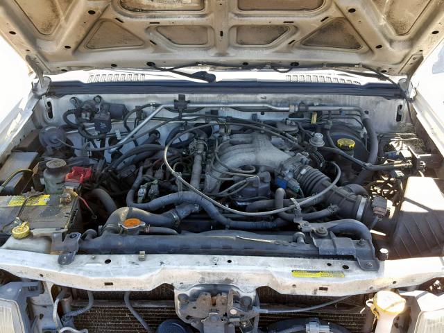 1N6ED27T4YC302436 - 2000 NISSAN FRONTIER C WHITE photo 7