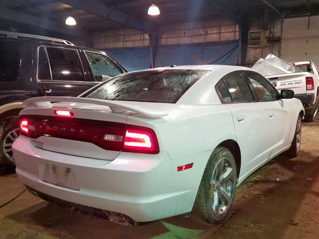 2C3CDXHG4DH738207 - 2013 DODGE CHARGER SX WHITE photo 4