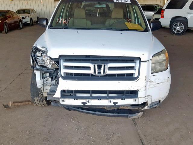 5FNYF28107B045655 - 2007 HONDA PILOT LX WHITE photo 9