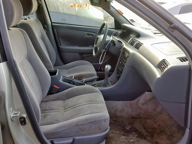 JT2BG22K310568381 - 2001 TOYOTA CAMRY SILVER photo 5