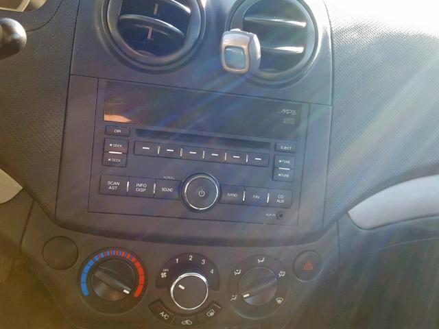 KL1TD66E49B608278 - 2009 CHEVROLET AVEO LS GRAY photo 9