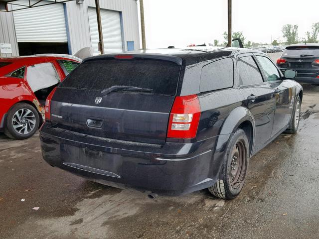 2D4FV47T87H720870 - 2007 DODGE MAGNUM SE BLACK photo 4