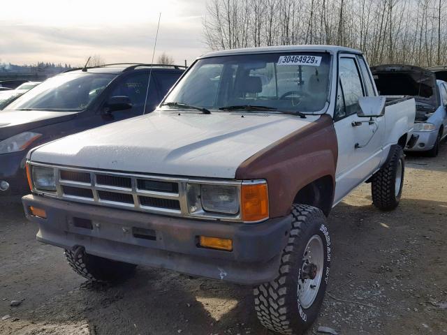 JT4RN66P5F5088703 - 1985 TOYOTA PICKUP XTR WHITE photo 2