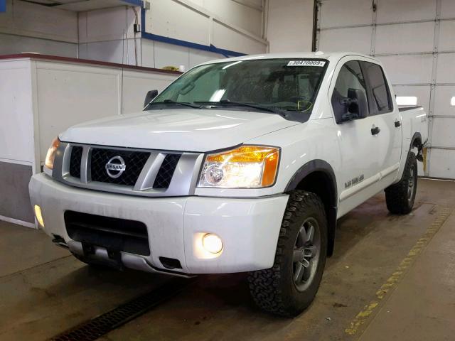 1N6AA0EC0EN513678 - 2014 NISSAN TITAN S WHITE photo 2