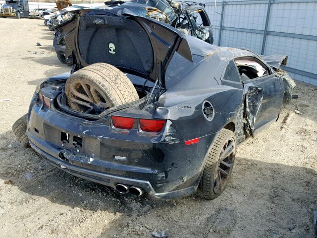 2G1FL1EP2D9800834 - 2013 CHEVROLET CAMARO ZL1 黑色 照片 4