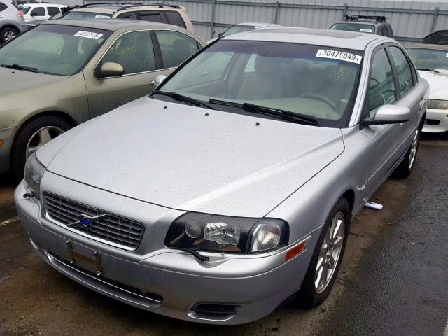 YV1TH59HX41376579 - 2004 VOLVO S80 2.5T SILVER photo 2