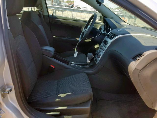 1G1ZC5E07CF235350 - 2012 CHEVROLET MALIBU 1LT 银色 照片 5