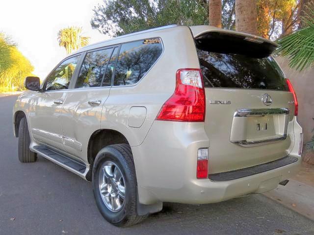 JTJJM7FX1A5013511 - 2010 LEXUS GX PREMIUM SILVER photo 3