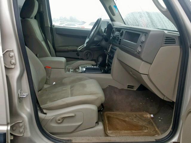 1J8HG48K87C690092 - 2007 JEEP COMMANDER GRAY photo 5