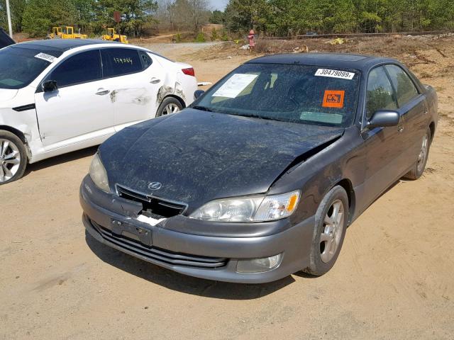 JT8BF28G010305471 - 2001 LEXUS ES 300 GRAY photo 2