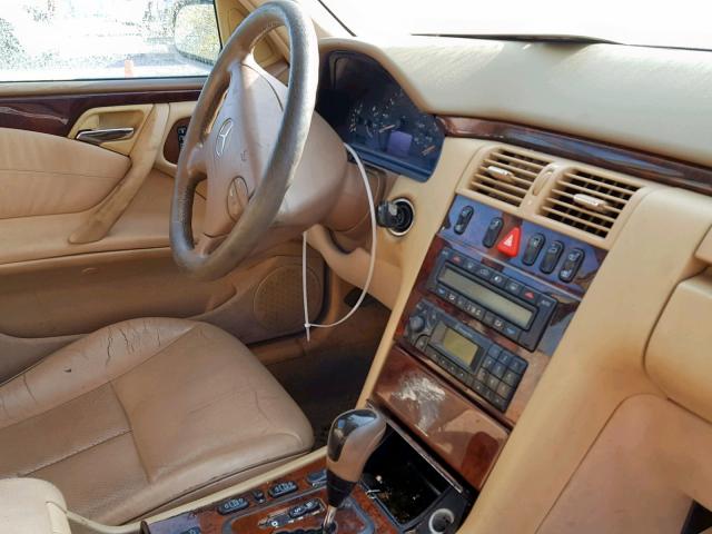 WDBJF65J91B217610 - 2001 MERCEDES-BENZ E 320 GOLD photo 9