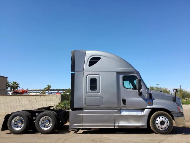 3AKJGLD59ESFK8083 - 2014 FREIGHTLINER CASCADIA 1 SILVER photo 8