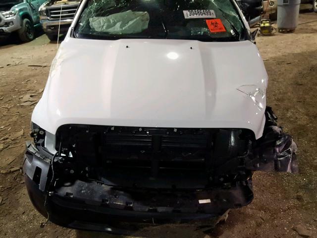 1C6RR6FG5JS150106 - 2018 RAM 1500 ST WHITE photo 7