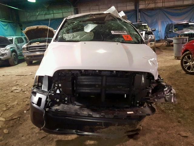 1C6RR6FG5JS150106 - 2018 RAM 1500 ST WHITE photo 9