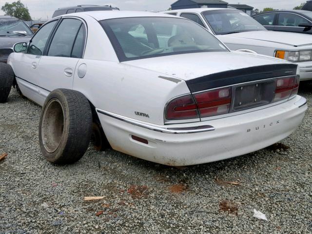 1G4CU5213W4612274 - 1998 BUICK PARK AVENU WHITE photo 3