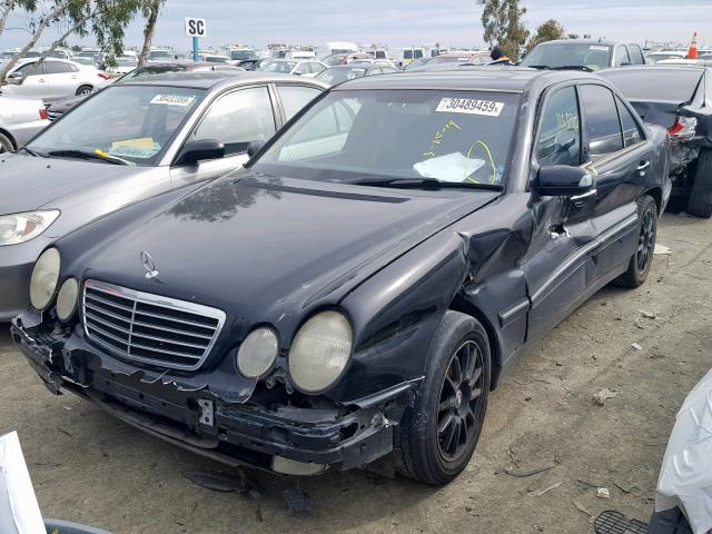 WDBJF65J12B466629 - 2002 MERCEDES-BENZ E 320 BLACK photo 2