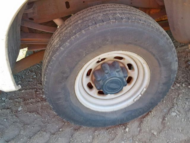 1FTSF30L62EB48050 - 2002 FORD F350 SRW S WHITE photo 9