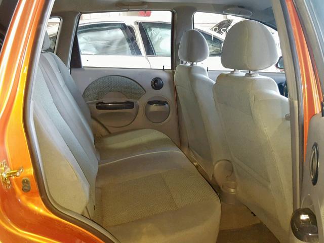 KL1TG62685B349410 - 2005 CHEVROLET AVEO LT ORANGE photo 6