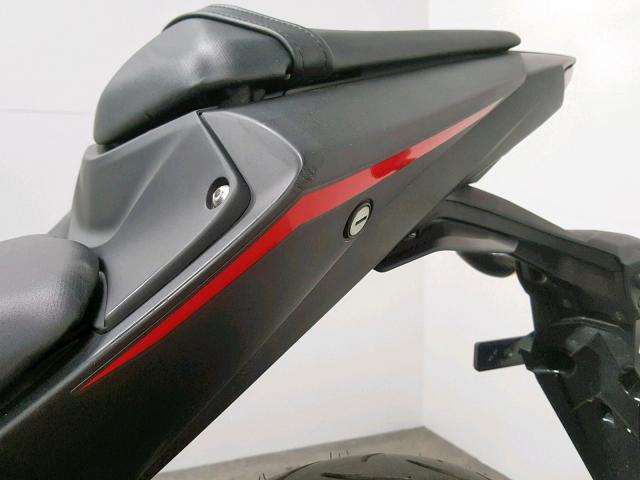 MH3RH06Y9HK015367 - 2017 YAMAHA YZFR3 BLACK photo 13