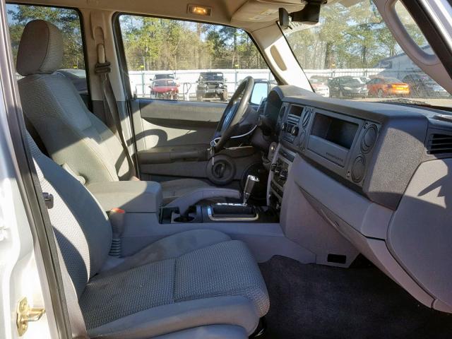 1J8HH48K86C289363 - 2006 JEEP COMMANDER SILVER photo 5