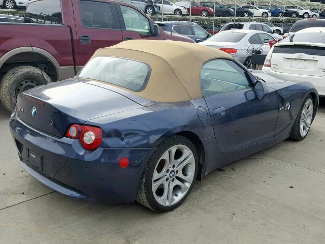 4USBT53575LT28004 - 2005 BMW Z4 3.0 BLUE photo 4
