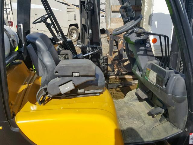 A910V03948C - 2010 YALE FORKLIFT YELLOW photo 5