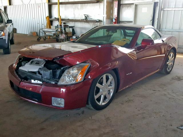 1G6YV36A965600794 - 2006 CADILLAC XLR RED photo 2