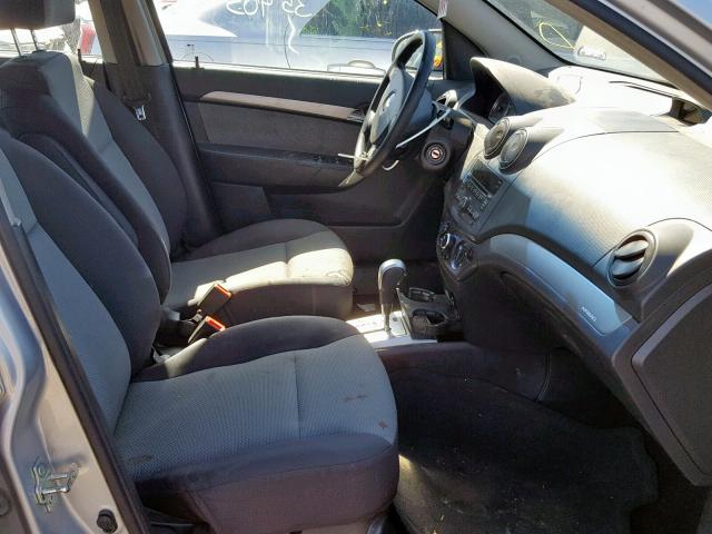 KL1TD6DE1AB006204 - 2010 CHEVROLET AVEO LS SILVER photo 5