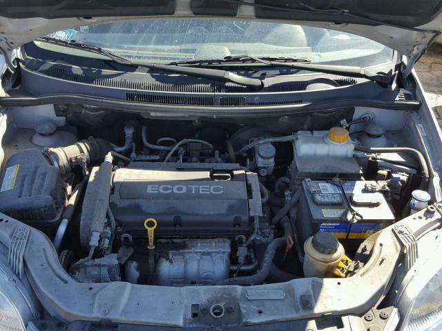 KL1TD6DE1AB006204 - 2010 CHEVROLET AVEO LS SILVER photo 7