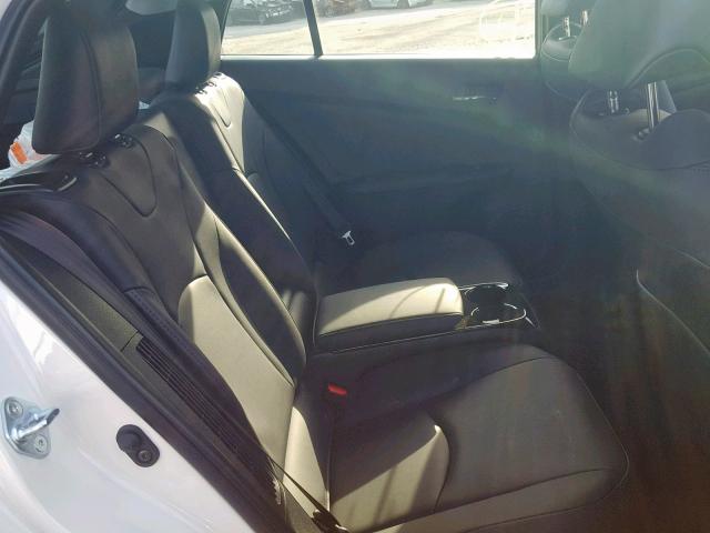 JTDKARFP0J3100873 - 2018 TOYOTA PRIUS PRIM 白色 照片 6