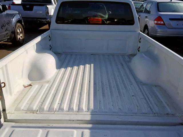 4TARN81A6NZ048065 - 1992 TOYOTA PICKUP 1/2 WHITE photo 9