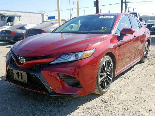 4T1B61HK9JU554663 - 2018 TOYOTA CAMRY XSE BURGUNDY photo 2