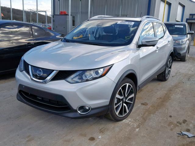 JN1BJ1CRXHW124858 - 2017 NISSAN ROGUE SILVER photo 2