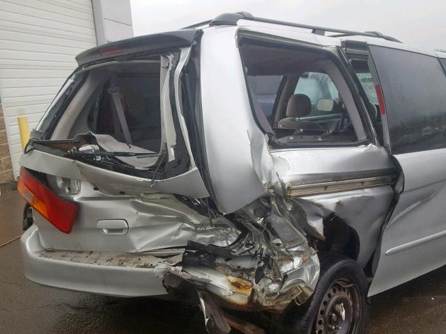 5FNRL18554B029828 - 2004 HONDA ODYSSEY LX SILVER photo 9