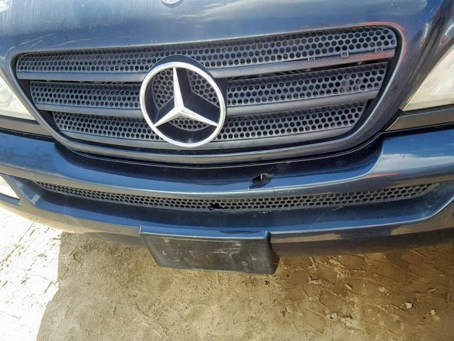 4JGAB54E92A339060 - 2002 MERCEDES-BENZ ML 320 BLUE photo 9