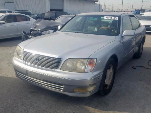 JT8BH28F4Y0167171 - 2000 LEXUS LS 400 SILVER photo 2