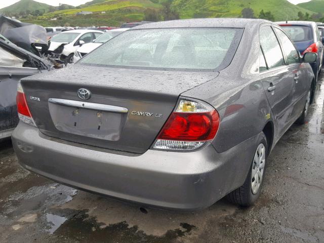 4T1BE30K85U518320 - 2005 TOYOTA CAMRY LE ნაცრისფერი ფოტო 4