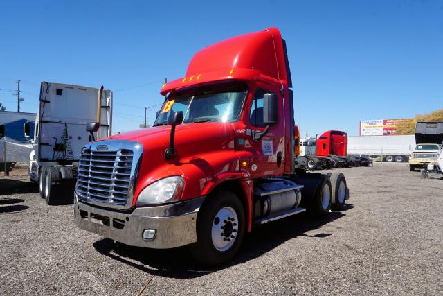 3AKJGEDV0DSFG8607 - 2013 FREIGHTLINER CASCADIA 1 RED photo 2