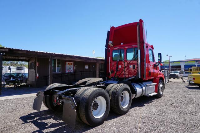 3AKJGEDV0DSFG8607 - 2013 FREIGHTLINER CASCADIA 1 RED photo 4