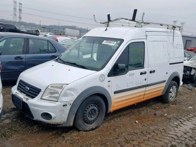 NM0LS7BN0AT038138 - 2010 FORD TRANSIT CO WHITE photo 2