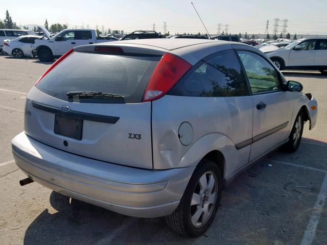 3FAFP31371R117923 - 2001 FORD FOCUS ZX3 SILVER photo 4