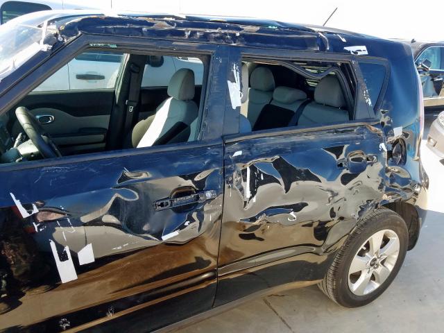 KNDJN2A29J7599474 - 2018 KIA SOUL  photo 9