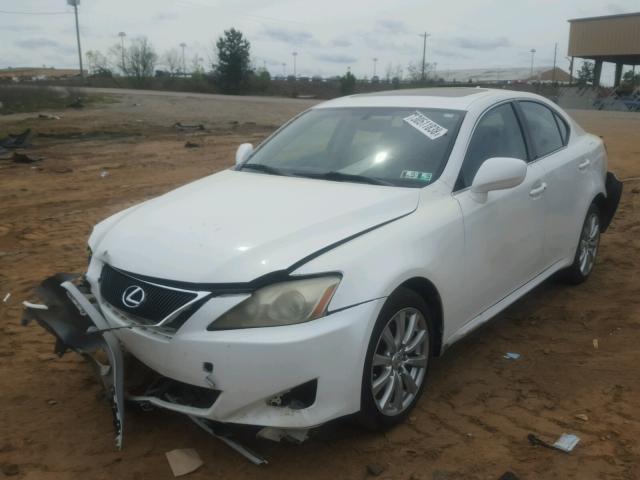 JTHCK262085017910 - 2008 LEXUS IS 250 WHITE photo 2