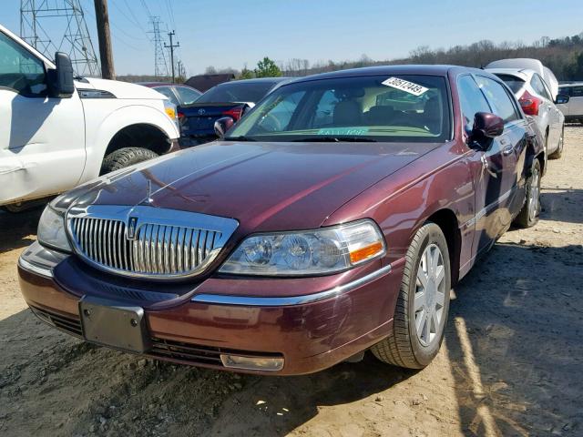 1LNHM83V67Y613700 - 2007 LINCOLN TOWN CAR D RED photo 2